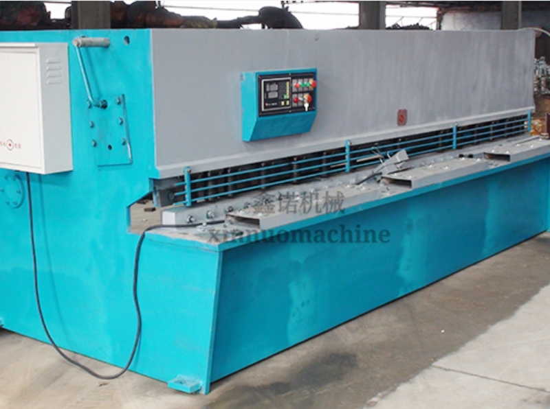 CNC Shearing Machine