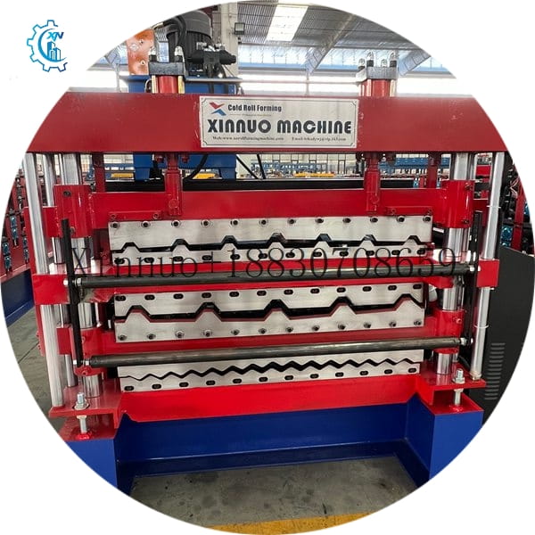 Üç Katmanlı Çatı Paneli Şekillendirme Makinesi